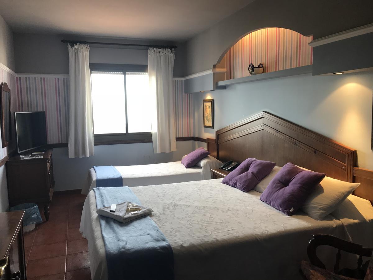 Hotel Y Bungalows Balcon De Competa Luaran gambar