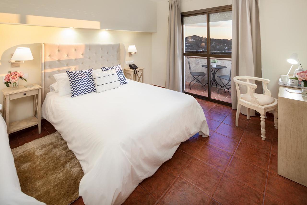 Hotel Y Bungalows Balcon De Competa Luaran gambar