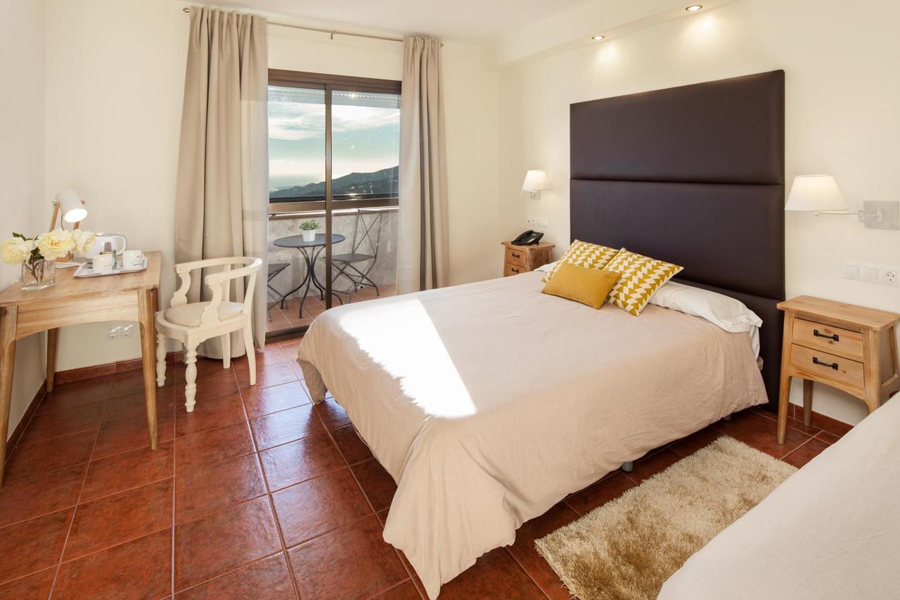 Hotel Y Bungalows Balcon De Competa Luaran gambar