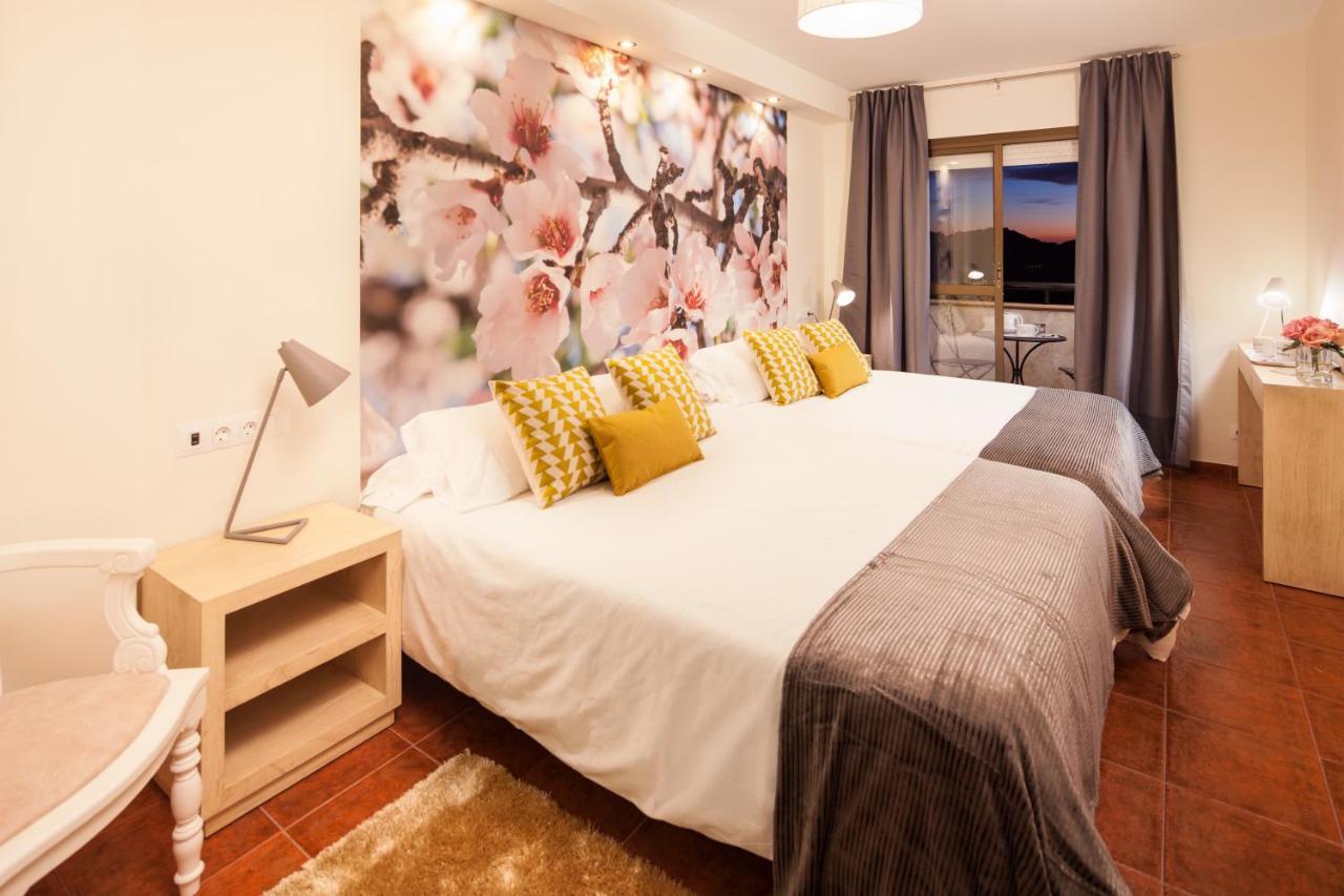 Hotel Y Bungalows Balcon De Competa Luaran gambar